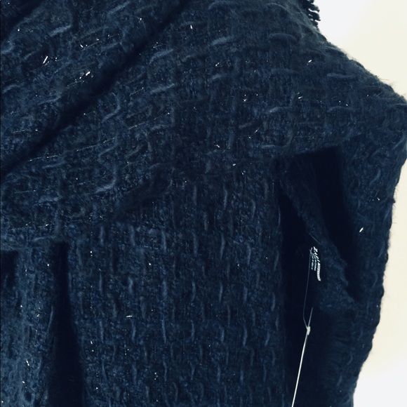 HUGE ZARA SPARKLING NAVY SCARF/WRAP - Picture 2 of 3